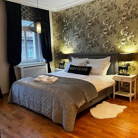 Elite Luxury Apartment, 115 M2, With Terrace, In Great Location